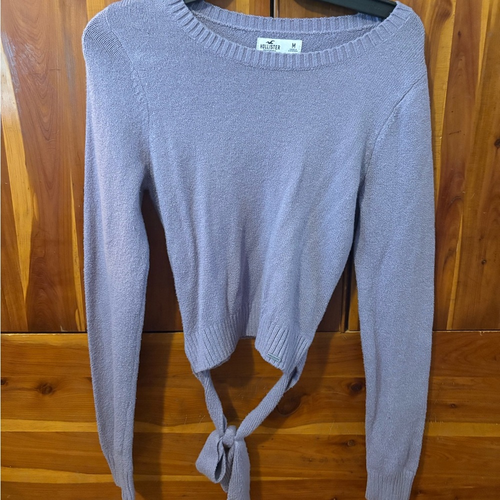 Hollister Women's Purple Crew Neck Sweater